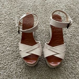 MadLove (Target) Canvas Wedges